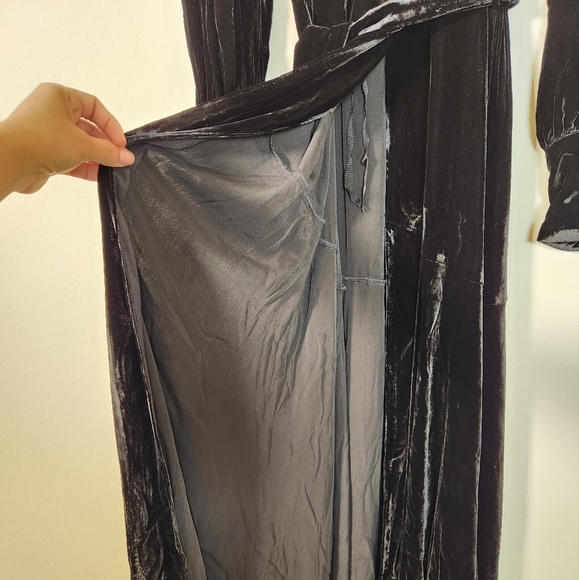 Sleeping with Jacques Renaissance Sylvia Dress Black Velvet - Picture 5 of 9